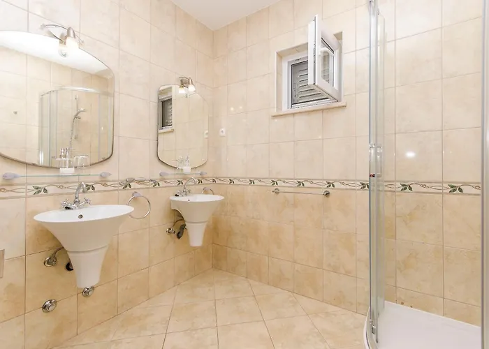 Marija * רוגוזניצה